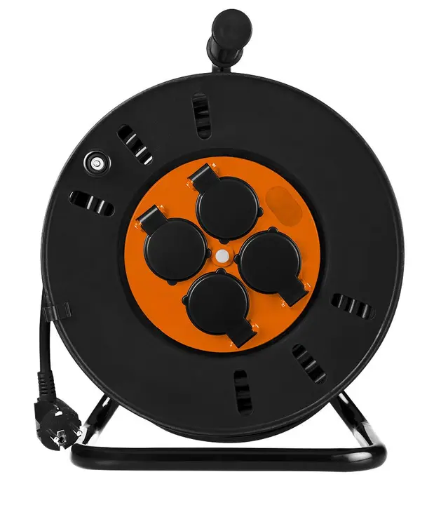Makaralı uzatma kablosu